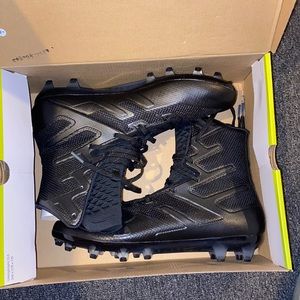 Brand new under armour highlights size men’s 10.5
